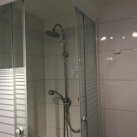 Boardinghouse Munchen-laim בית הארחה *